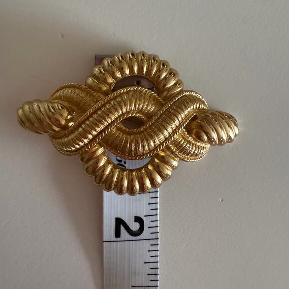 Christian Dior Vintage 80s Vintage Large Textured Interlocked Rope Twist Brooch - Picture 4 of 6